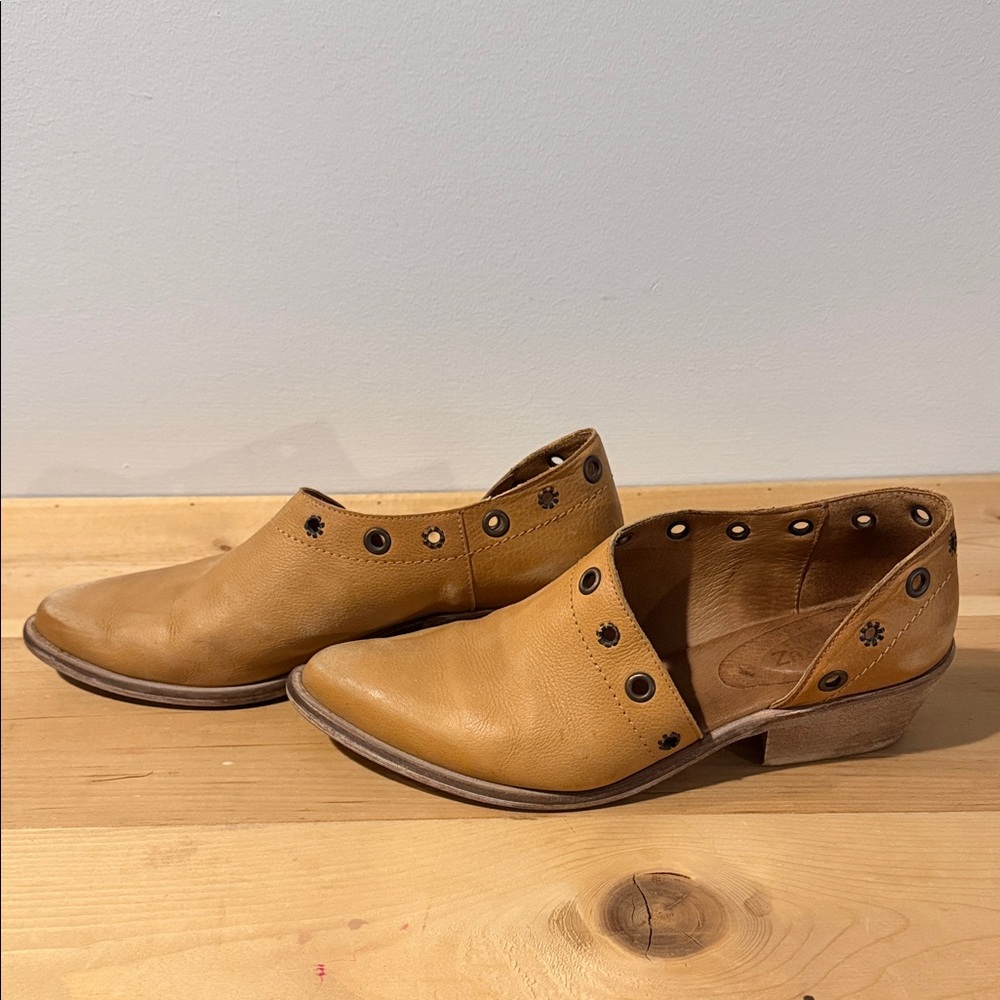 Veracruz leather mules